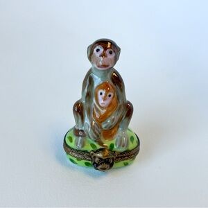 Limoges France Hand Painted Monkey Mom & Baby Porcelain Hinged Trinket Box
